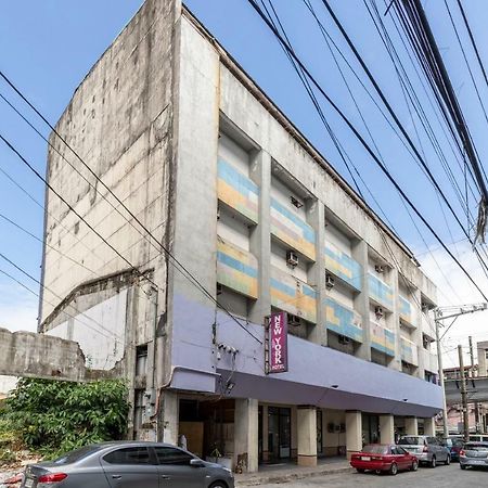 New York Hotel Miami Quezon City Exterior foto